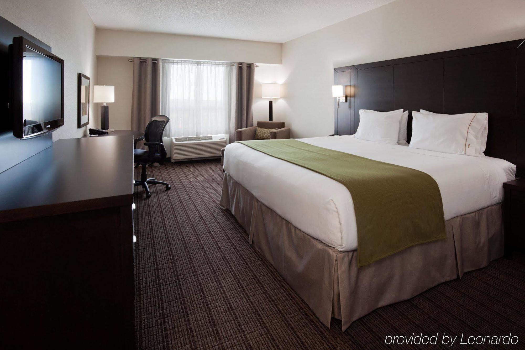 Holiday Inn Express & Suites New Liskeard Номер фото