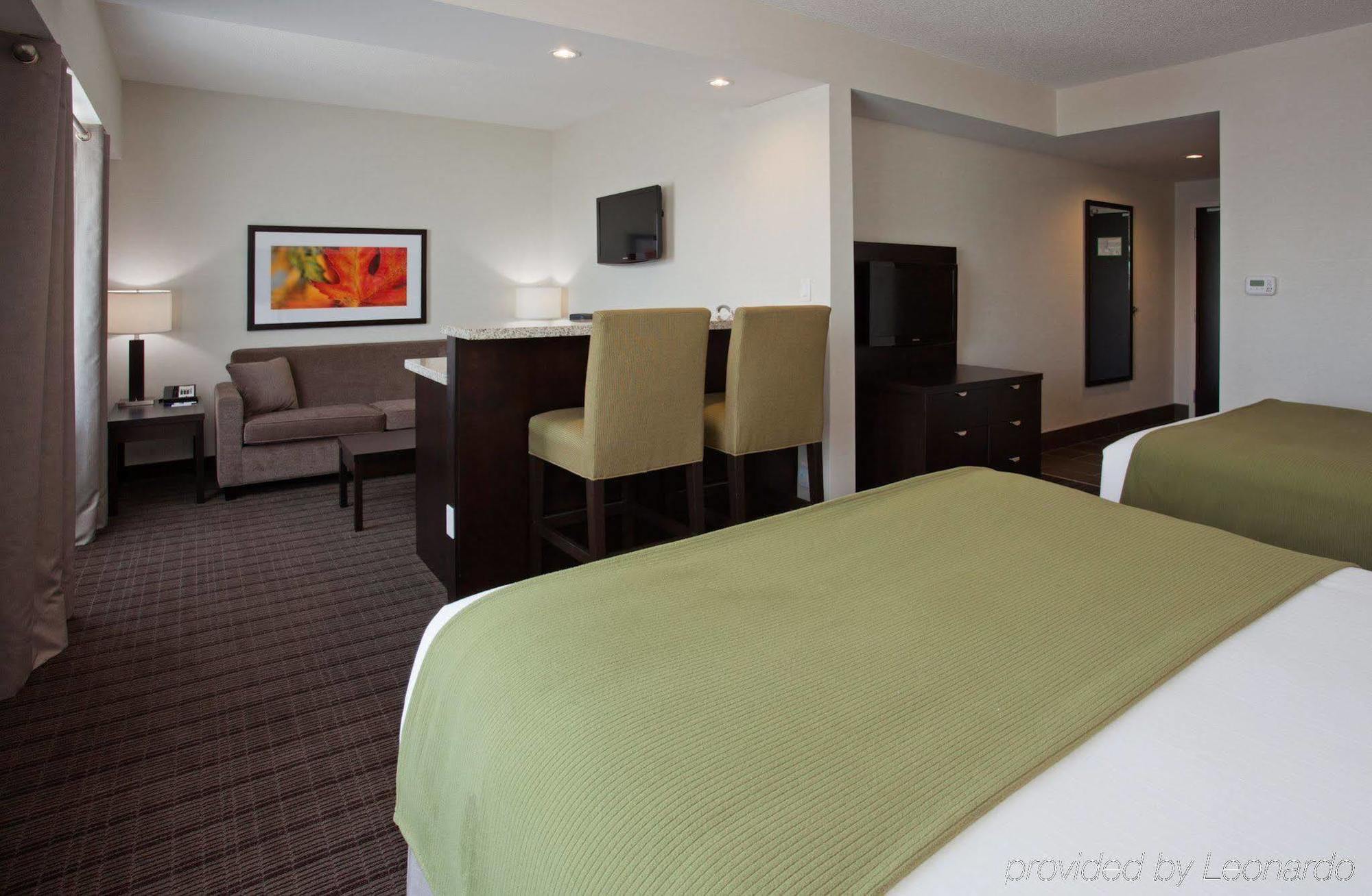 Holiday Inn Express & Suites New Liskeard Номер фото