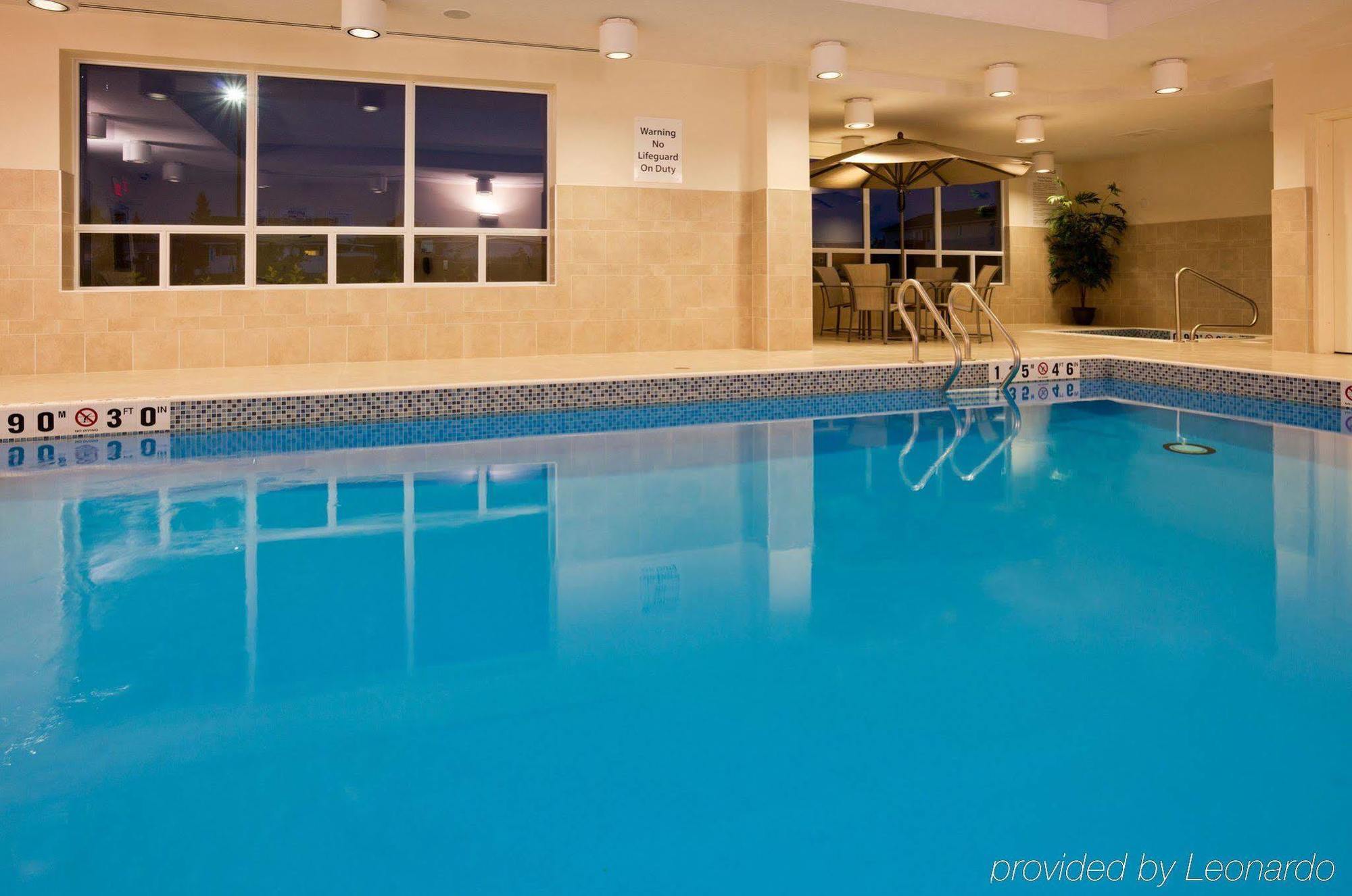Holiday Inn Express & Suites New Liskeard Удобства фото